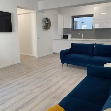 شقة Elysium Old Square, Free Street Parking Within The Limits Of Available Spaces And Paid Parking One Minute Away, Smart Tv