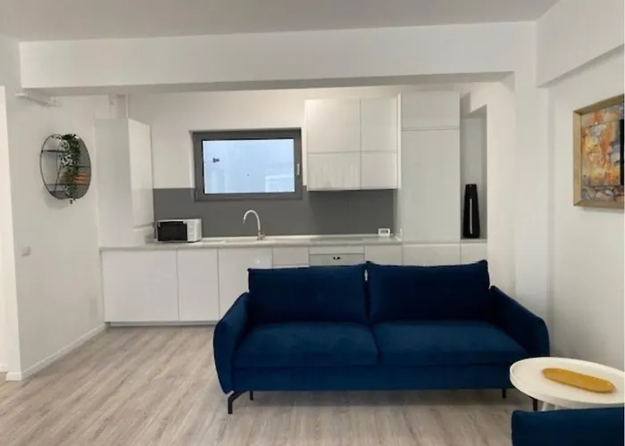 Elysium Old Square, Free Street Parking Within The Limits Of Available Spaces And Paid Parking One Minute Away, Smart Tv Bukarest