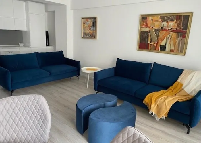 شقة Elysium Old Square, Free Street Parking Within The Limits Of Available Spaces And Paid Parking One Minute Away, Smart Tv بوخارست