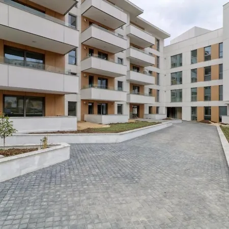 Apartmán Elysium Old Square, Free Street Parking Within The Limits Of Available Spaces And Paid Parking One Minute Away, Smart Tv Bukurešť